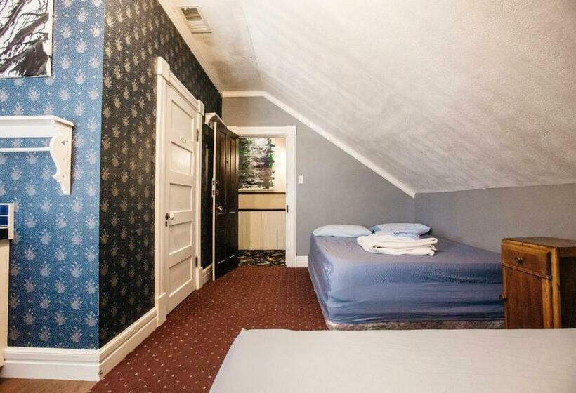 غرفة قياسية, The Hostel California