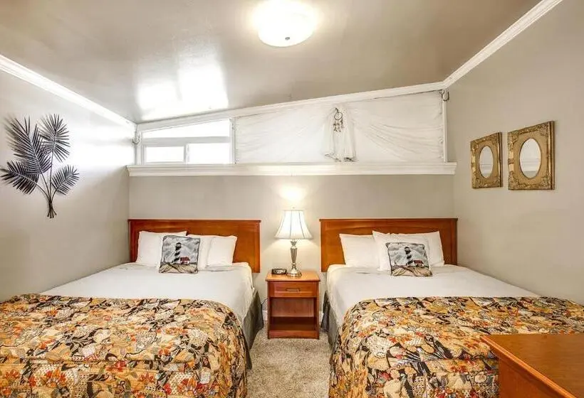 Standard-bungalow, Beachwood Condos & Resort
