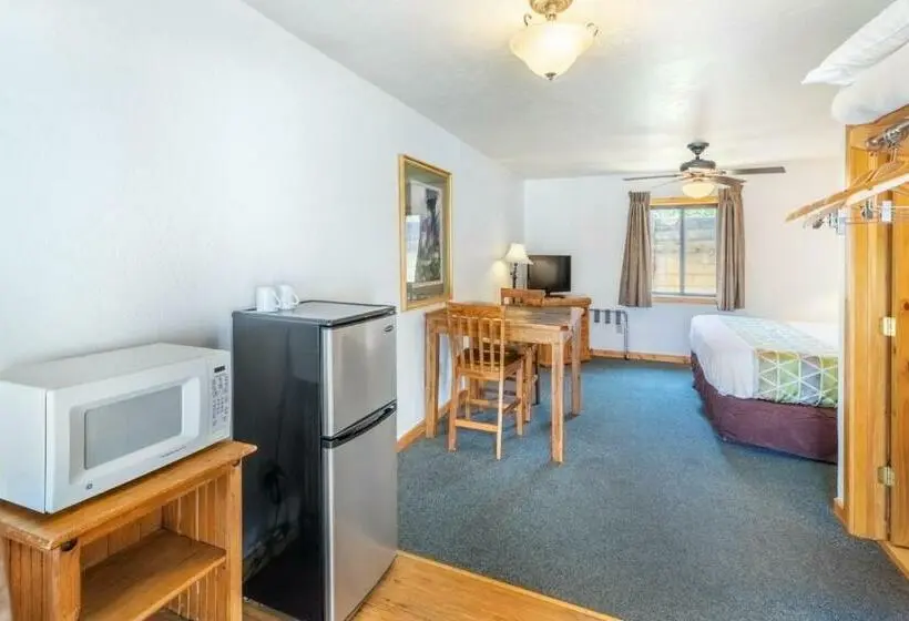 キングサイズベッドのスタンダードルーム, Canyon Motel Near Rocky Mountain National Park