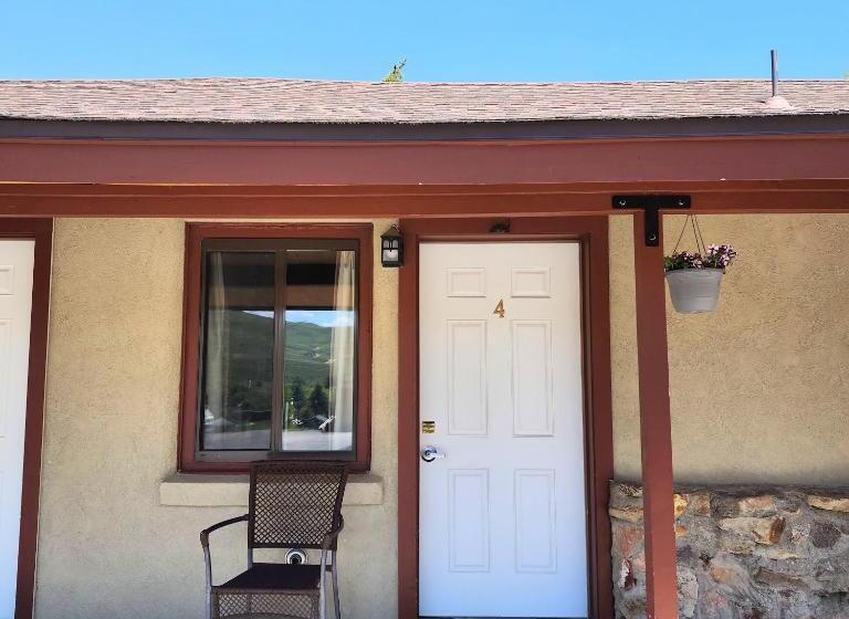 غرفة قياسية سرير كينج, Canyon Motel Near Rocky Mountain National Park