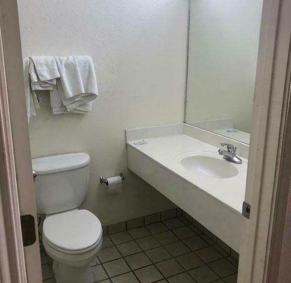 غرفة قياسية سرير كينج, Country Inn Motel