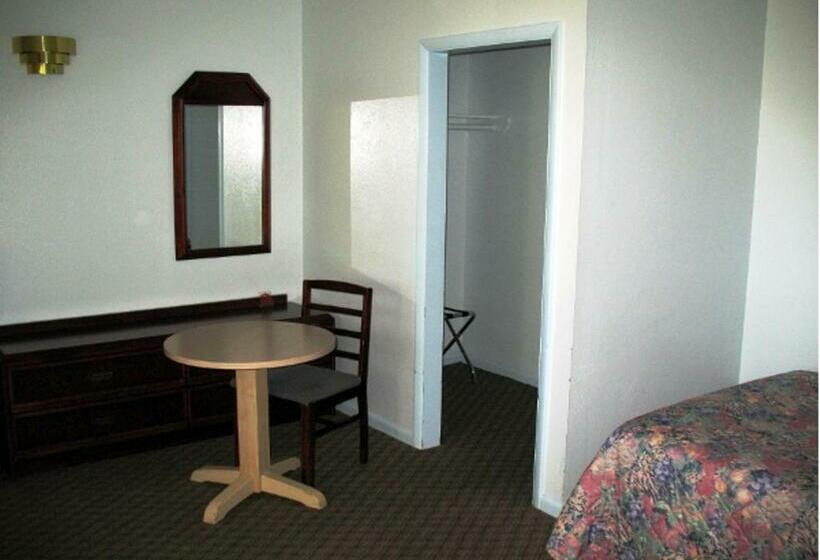 Номер Стандарт 2 Двуспальные Кровати, Golden West Motel