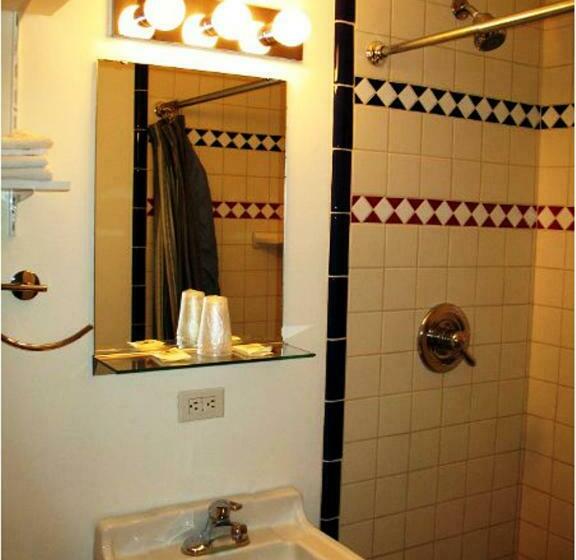 غرفة قياسية, Golden West Motel