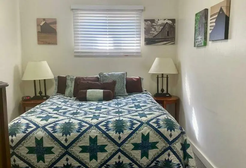 デラックスバンガロー, Greybull Motel