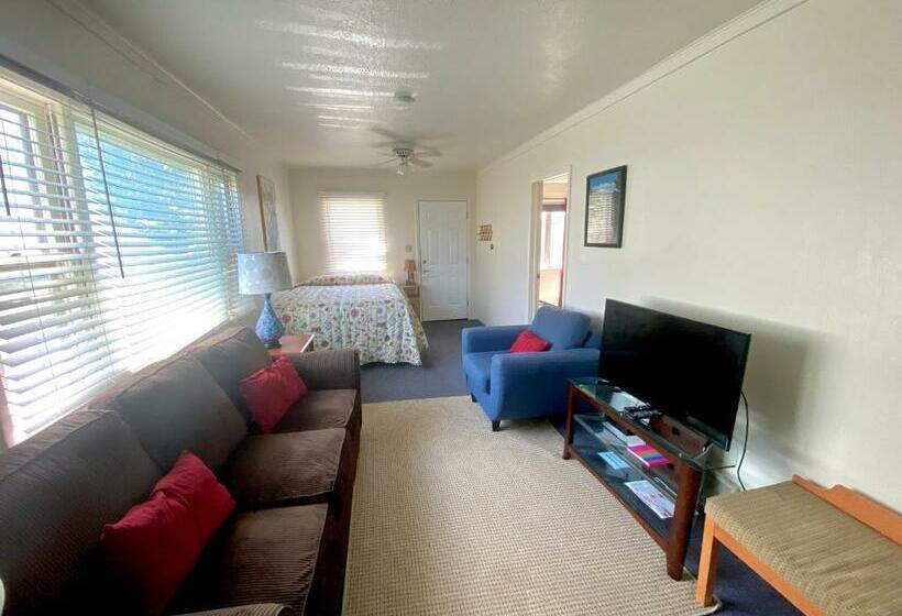 بنجلو ديلوكس, Greybull Motel