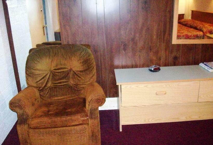 带大床的标准间, Hilander Motel