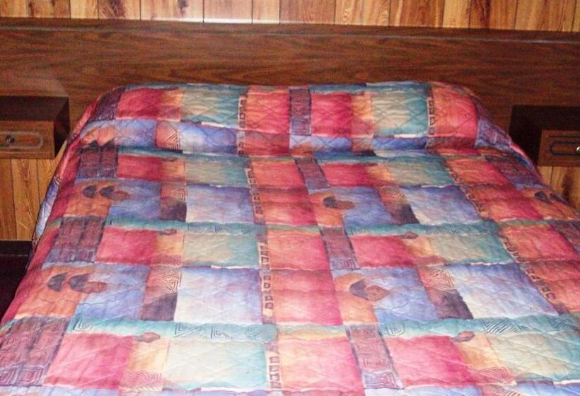 家庭间, Hilander Motel