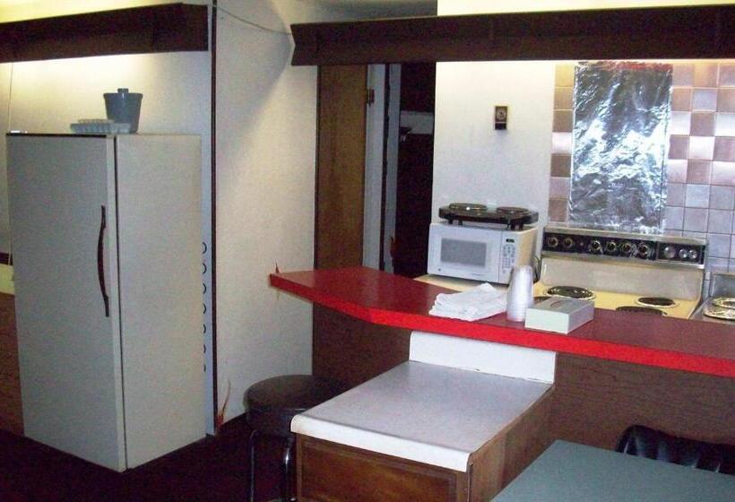 家庭间, Hilander Motel