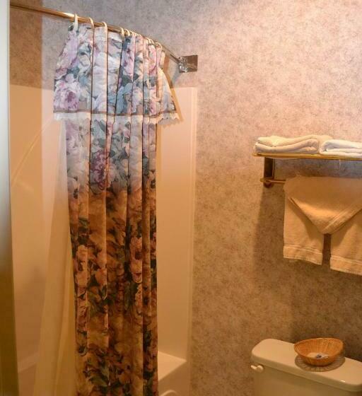 스위트 킹사이즈 침대, Countryside Suites Omaha