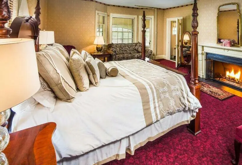 Sviitti, Stonehurst Manor Including Breakfast And Dinner
