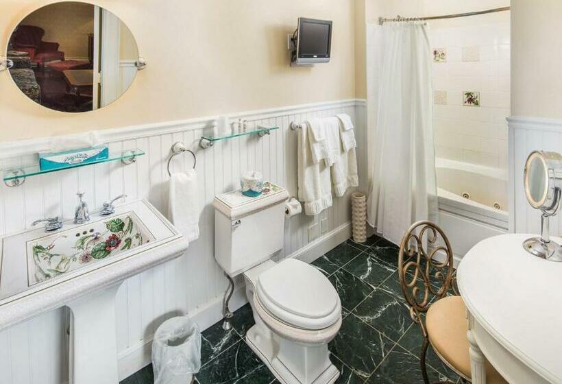 스위트, Stonehurst Manor Including Breakfast And Dinner