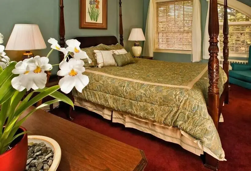 Superior-huone, Stonehurst Manor Including Breakfast And Dinner