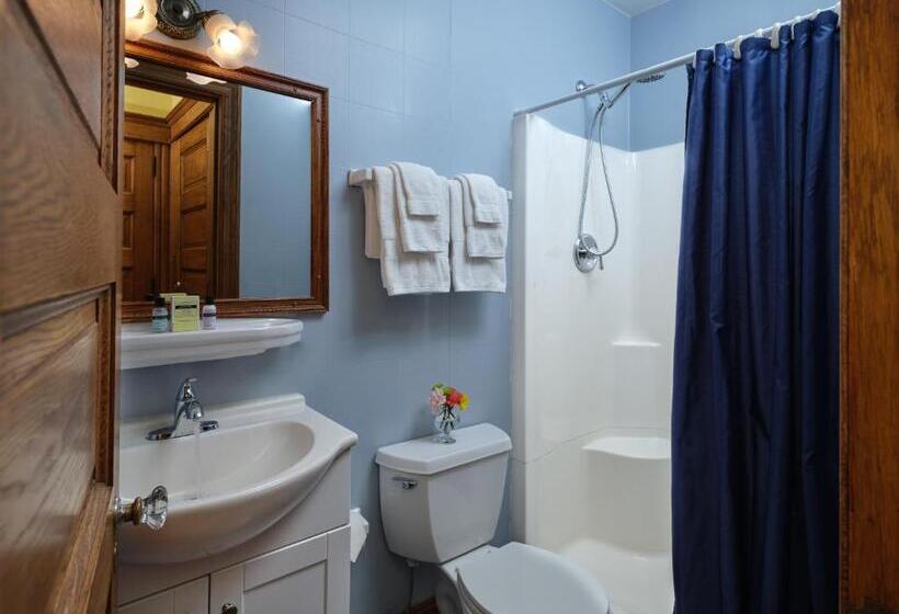 غرفة سوبيريور ثلاثية, Keystone Inn Bed And Breakfast