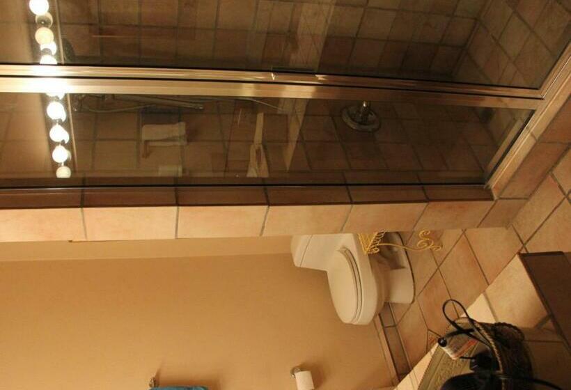 اتاق استاندارد, Mon Ami Bed And Breakfast