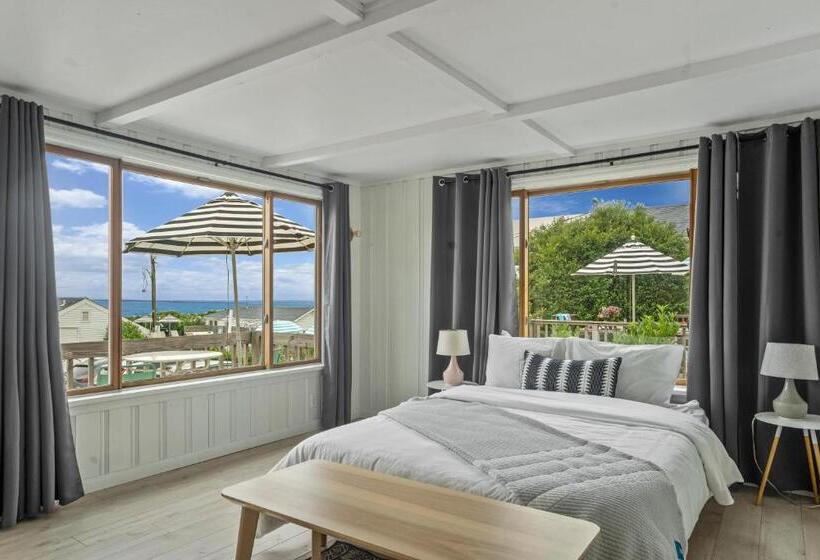 Бунгало Стандарт, Breakers Montauk