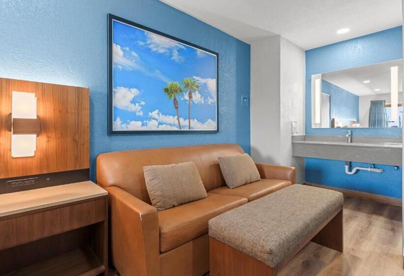 Стандартный Номер Кровать Кинг, Econo Lodge Inn & Suites