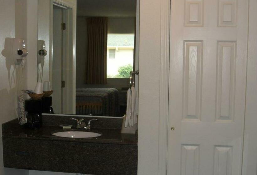 Номер Deluxe Кровать Кинг, Deluxe Inn Palacios
