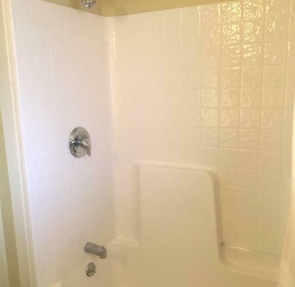 غرفه قياسيه سريرين مزدوجين, Echo Lodge