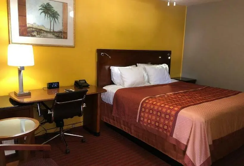 キングサイズベッドのスタンダードルーム, Ellijay Inn   Downtown Ellijay