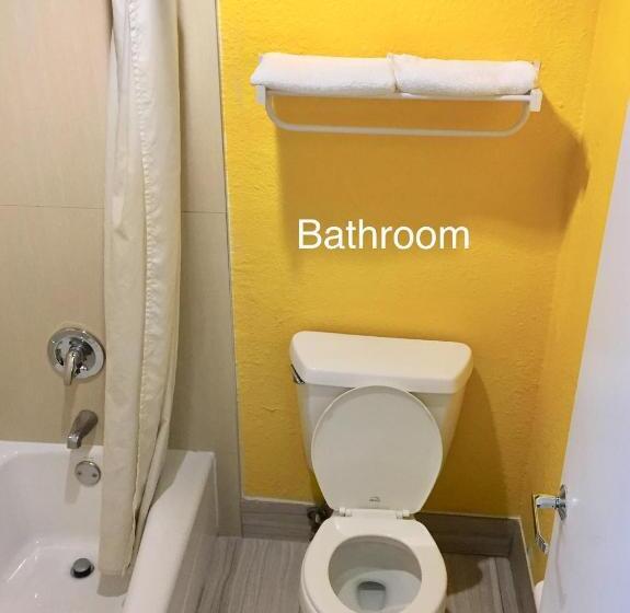 스탠다드 룸 킹사이즈 침대, Luxury Inn