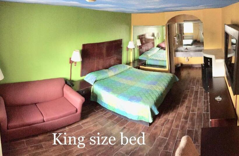 스탠다드 룸 킹사이즈 침대, Luxury Inn