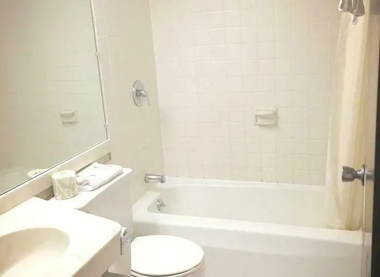 ２ダブルベッドのスタンダードルーム, Travelers Inn Elizabethton