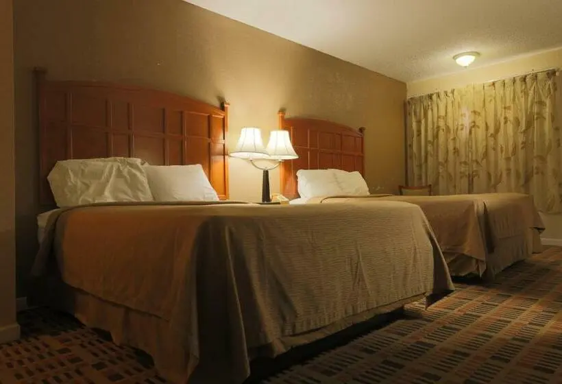 ２ダブルベッドのスタンダードルーム, Travelers Inn Elizabethton