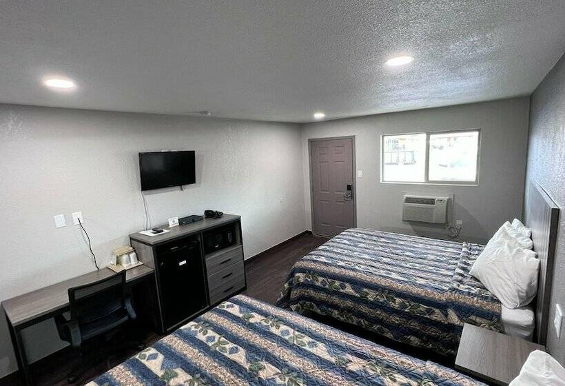 غرفه قياسيه سريرين مزدوجين, Value Lodge