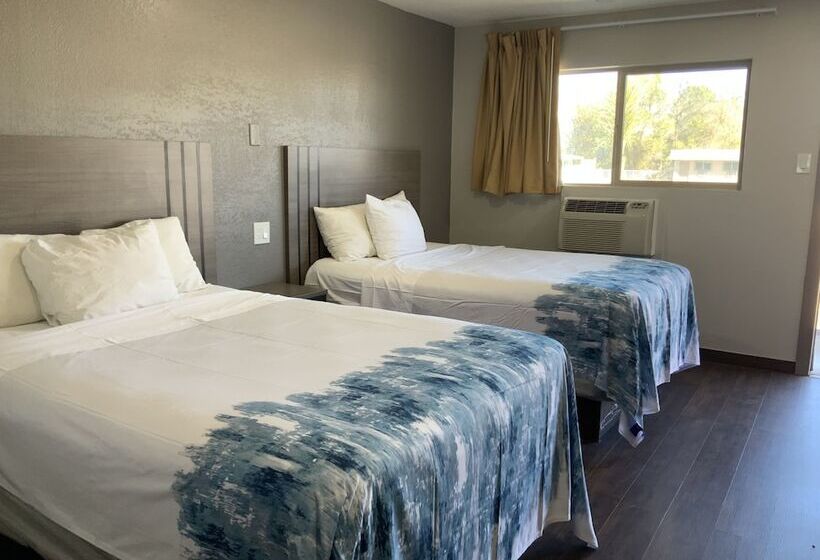 غرفه قياسيه سريرين مزدوجين, Value Lodge