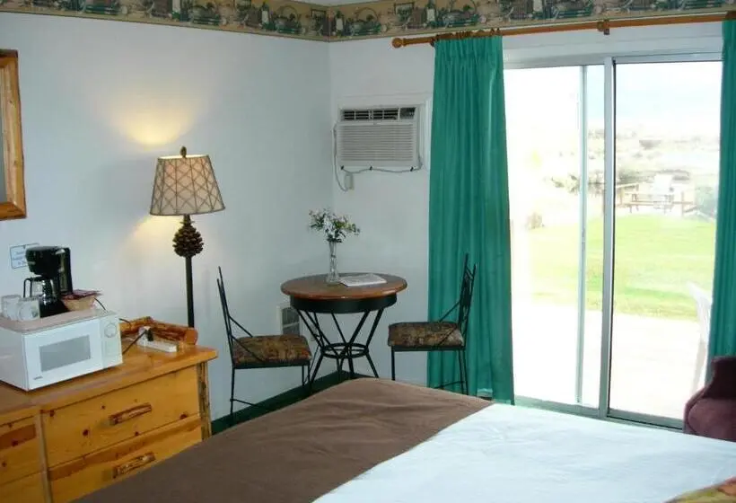 キングベッドのスタンダードシングルルーム, Walker River Lodge