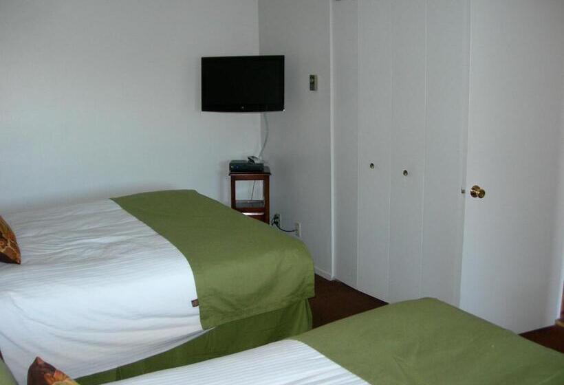 4인용 스탠다드 룸, Walker River Lodge