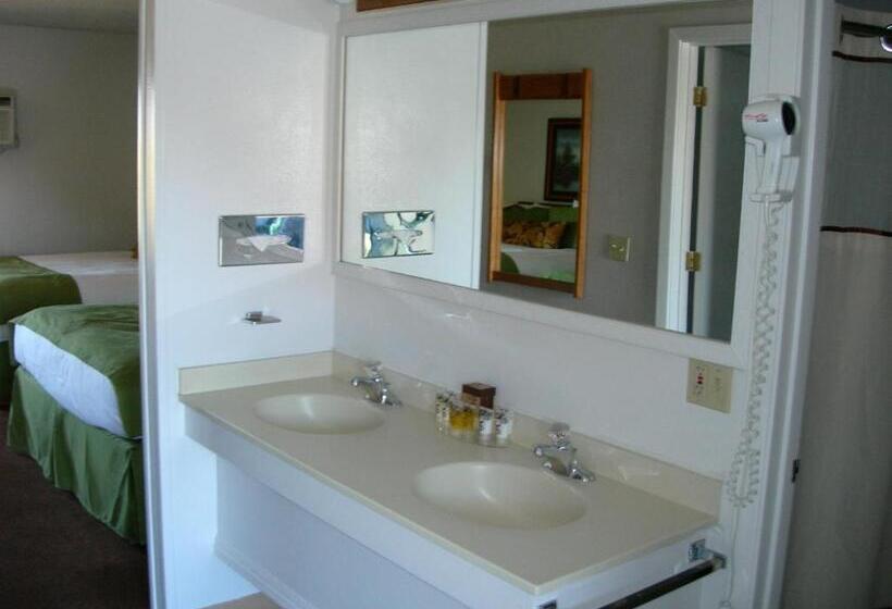 4인용 스탠다드 룸, Walker River Lodge