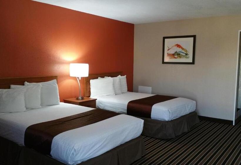 ２ダブルベッドのスタンダードルーム, Westbridge Inn & Suites