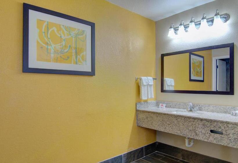 スタンダードトリプルルーム, Westbridge Inn & Suites