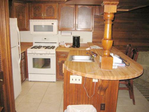 침실 1개 아파트, Sunburst Condominiums