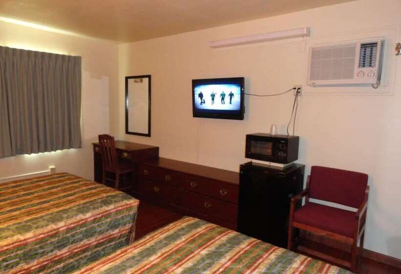 חדר סטנדרט שתי מיטות זוגיות, Sunset Motel