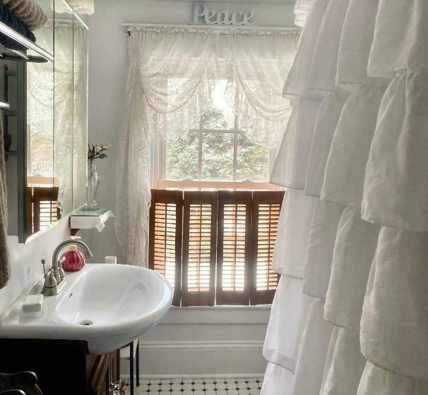 غرفة إقتصادية, The Bella Ella Bed And Breakfast