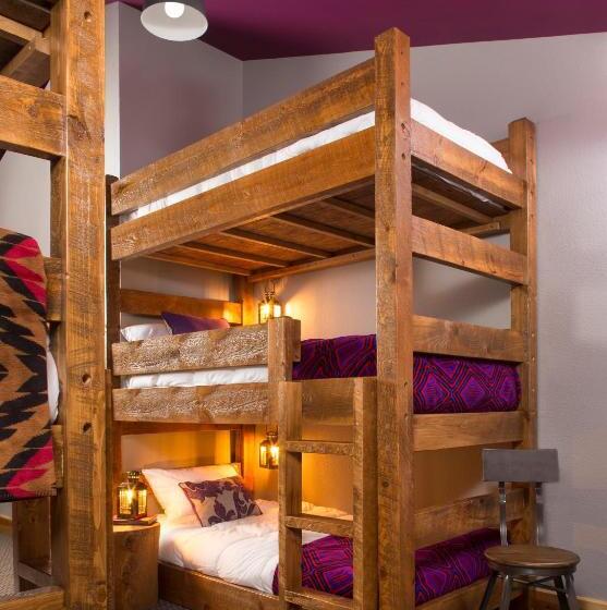 共用房间的床, The Bivvi Hostel