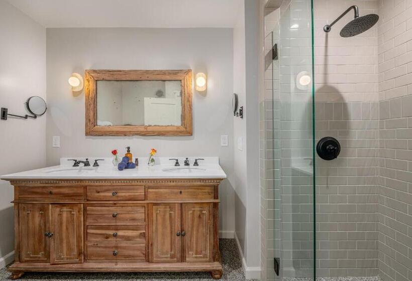 デラックススイート, Venice Beach House