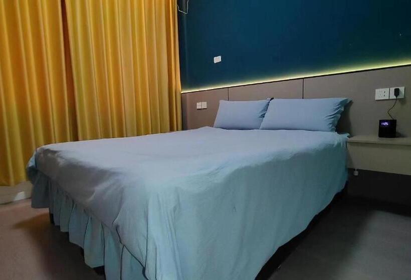 Номер Стандарт, Hongmen Hostel