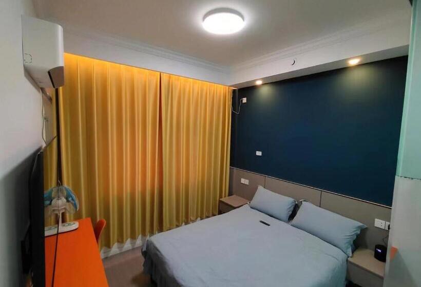 Номер Стандарт, Hongmen Hostel