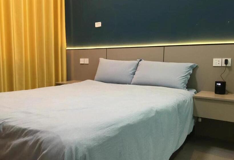 Номер Стандарт, Hongmen Hostel