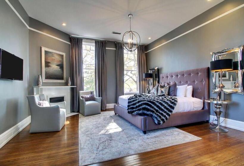 سوئیت با تخت بزرگ, Finial Bw Premier Collection Oxford   Anniston