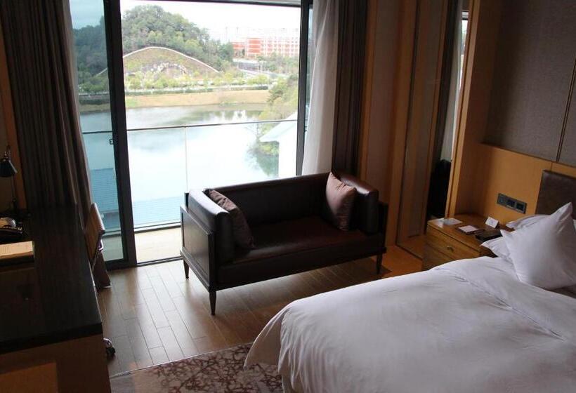 חדר סטנדרט עם מרפסת, Gloria Resorts Jingdezhen Xishan Lake
