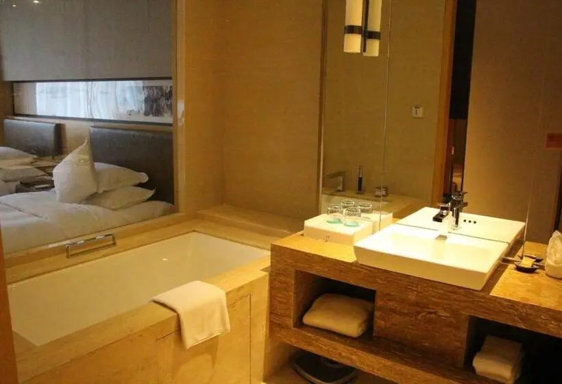 Standard-huone Järvinäkymä, Gloria Resorts Jingdezhen Xishan Lake
