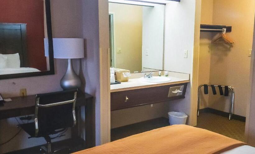 Семейный Номер, Inn America  Lewiston