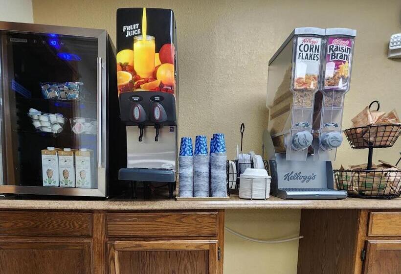 Стандартный Номер Кровать Кинг, Katahdin Inn & Suites
