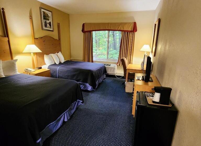 غرفه قياسيه سريرين مزدوجين, Katahdin Inn & Suites