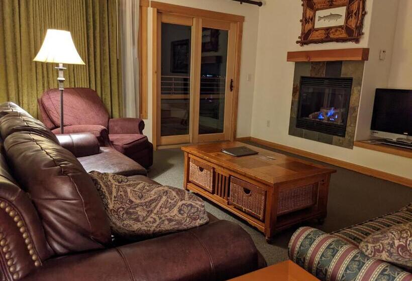 جناح, Lodge At Sandpoint