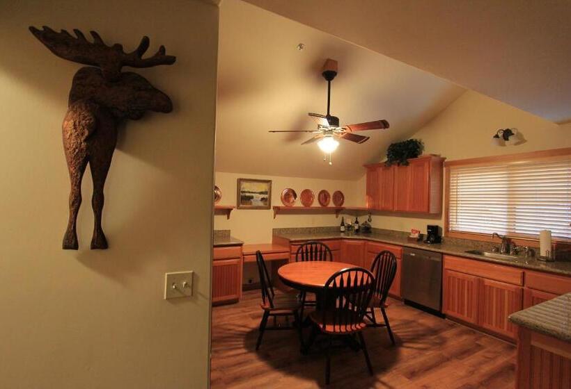 스위트, Lodge At Sandpoint